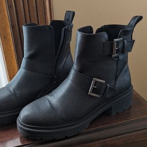 Rocket Dog boots size 9 (better for 8.5)